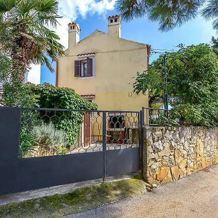 House Mladen Medulin