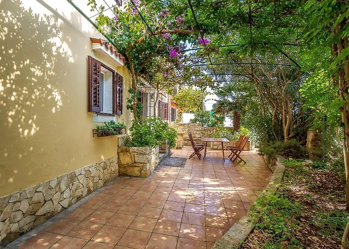 House Mladen 메덜린